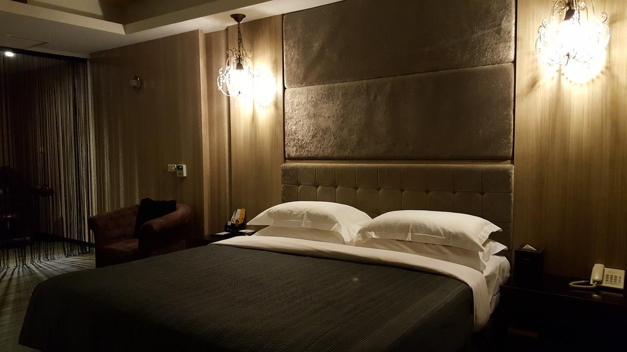 The Riverside Hotel & Motel Kaohsiung Eksteriør billede