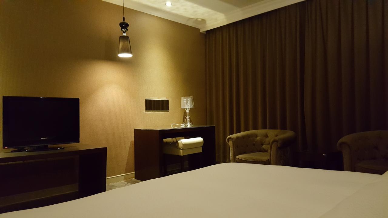 The Riverside Hotel & Motel Kaohsiung Eksteriør billede