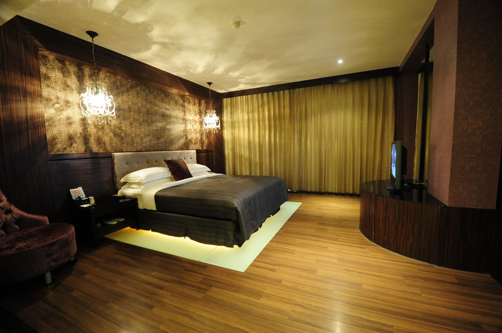 The Riverside Hotel & Motel Kaohsiung Eksteriør billede