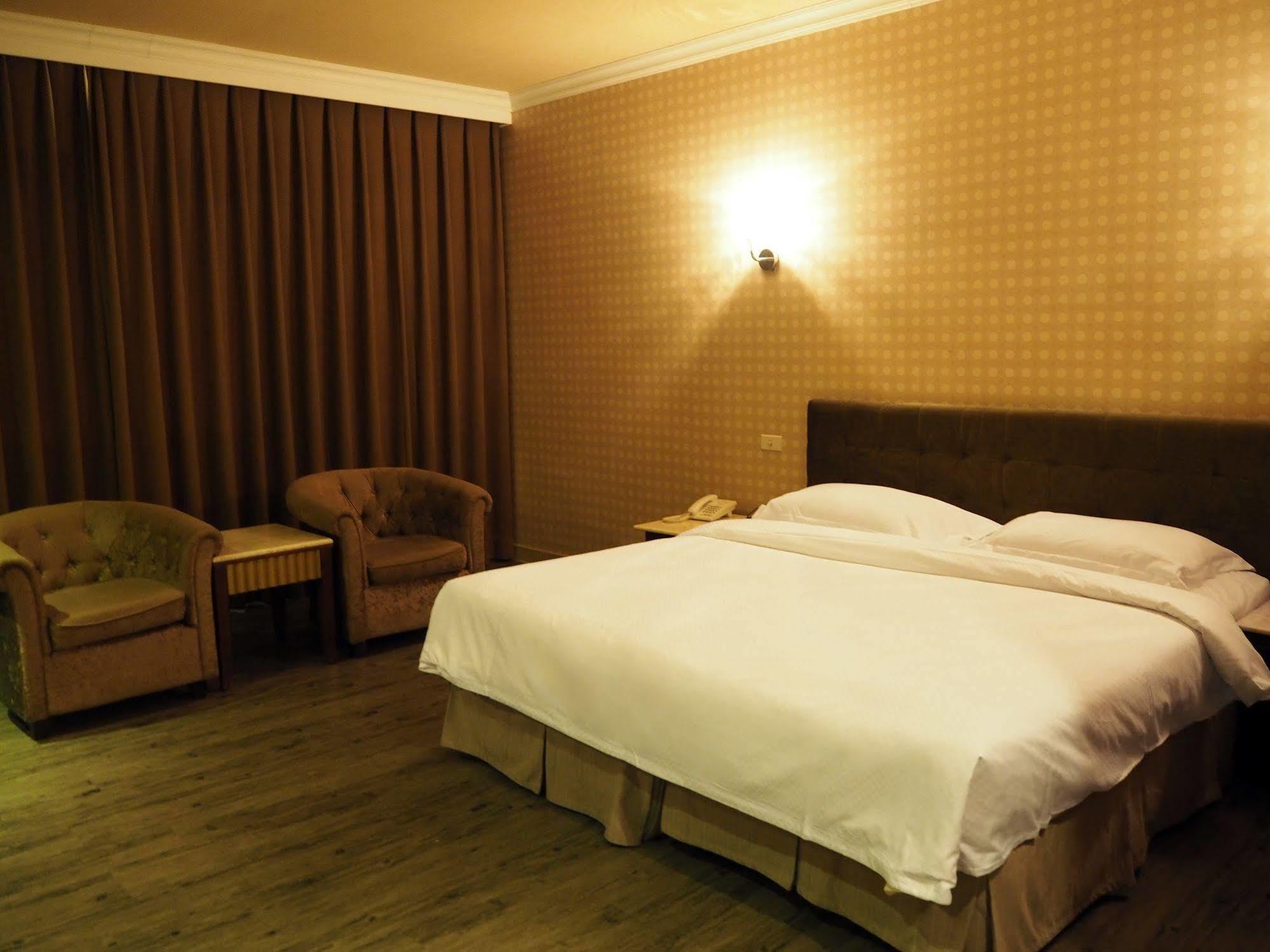 The Riverside Hotel & Motel Kaohsiung Eksteriør billede