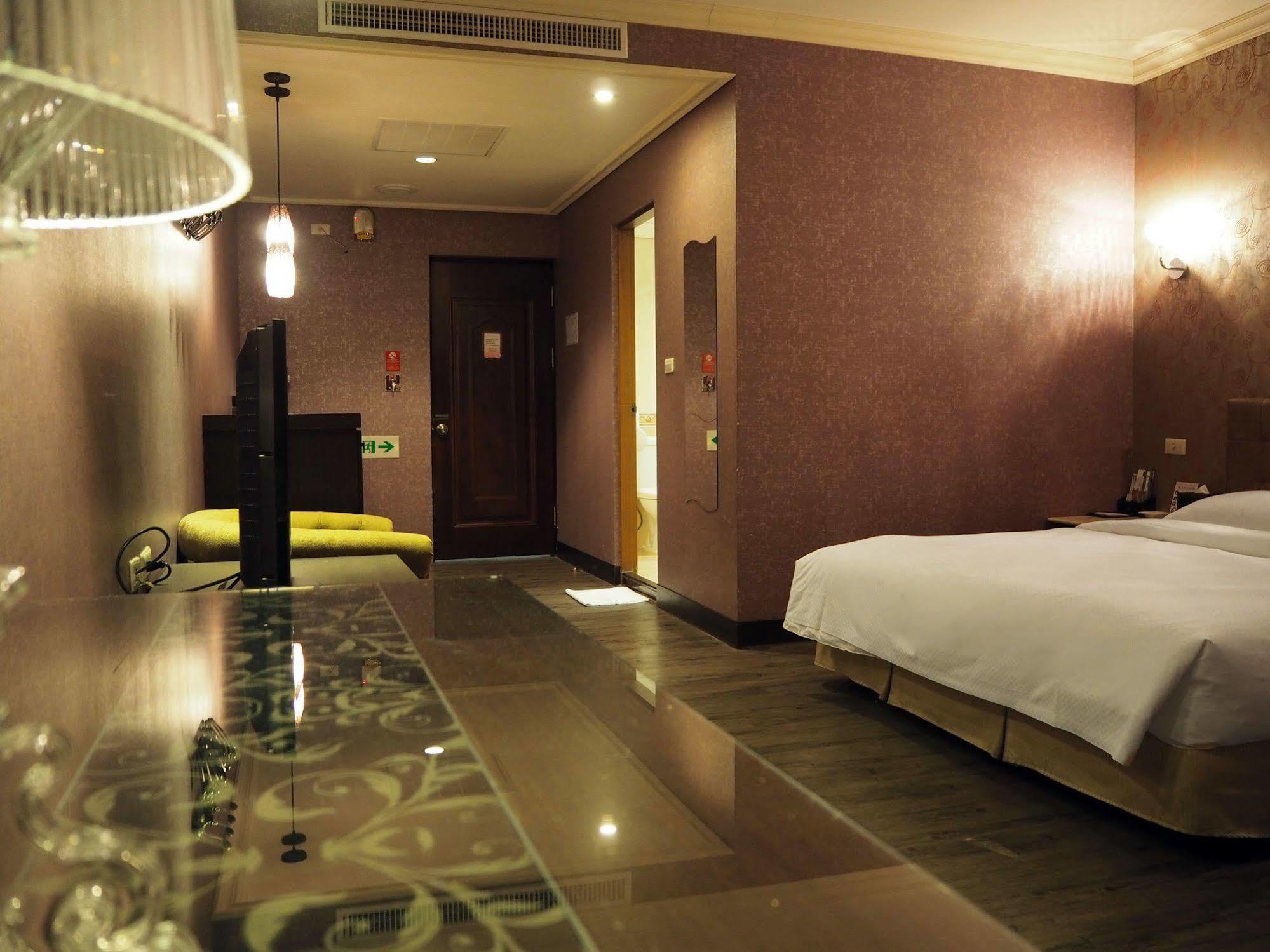 The Riverside Hotel & Motel Kaohsiung Eksteriør billede